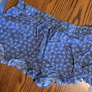 Floral shorts!